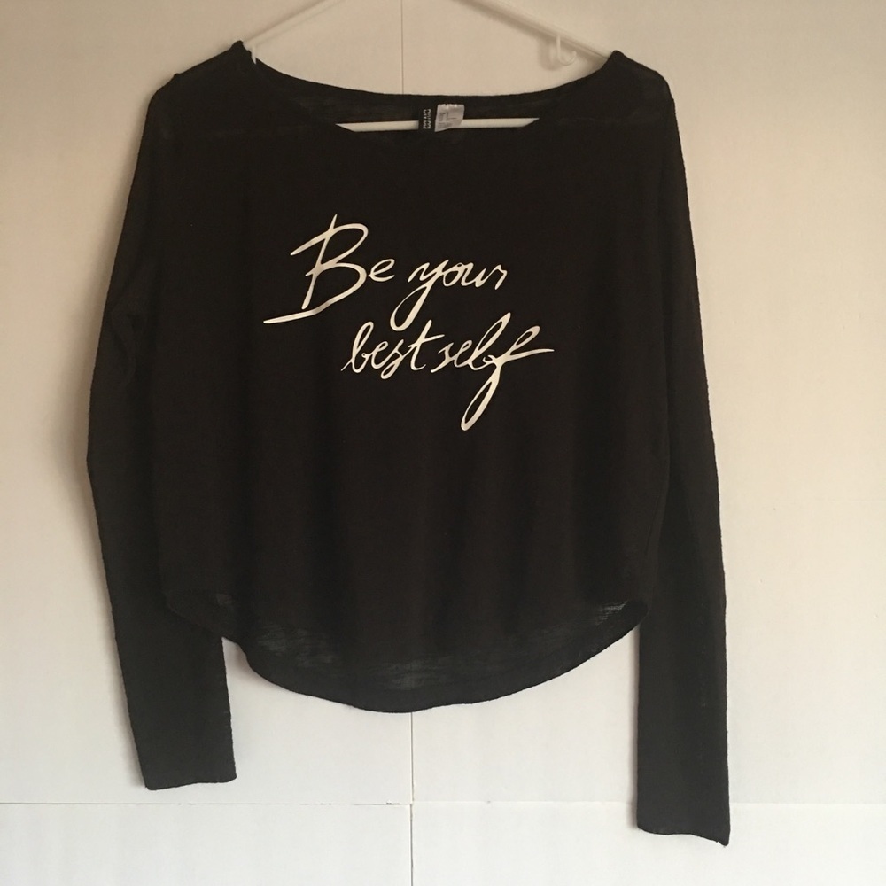 Divided Long Sleeve Crop Graphic Top Size S